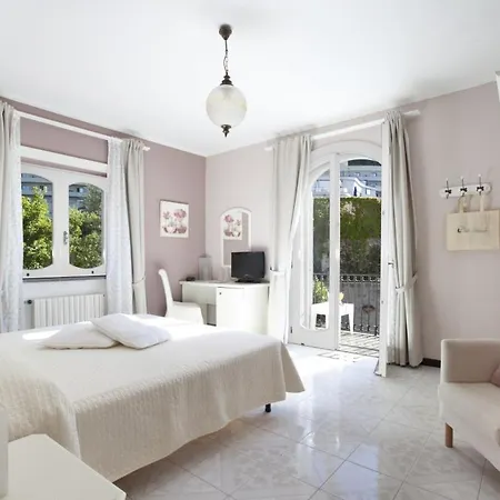 Villa Adriana Guesthouse Sorrento Couette-café